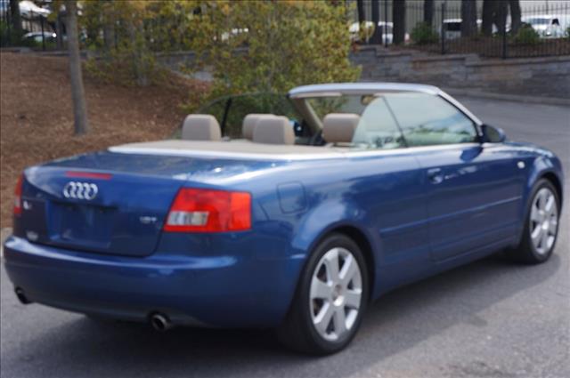 Audi A4 2004 photo 2