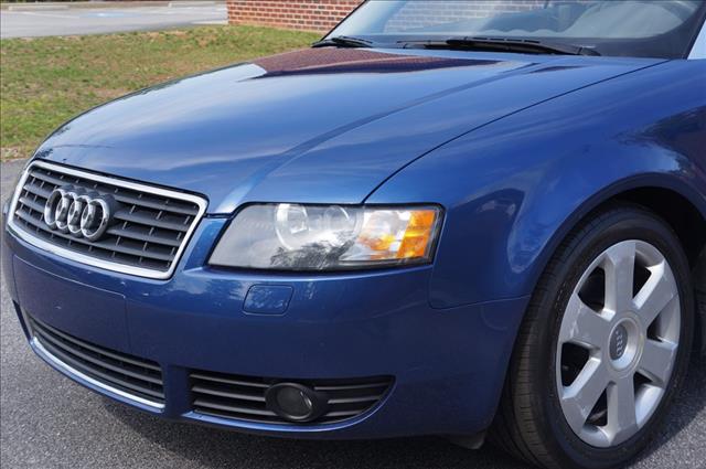 Audi A4 2004 photo 9