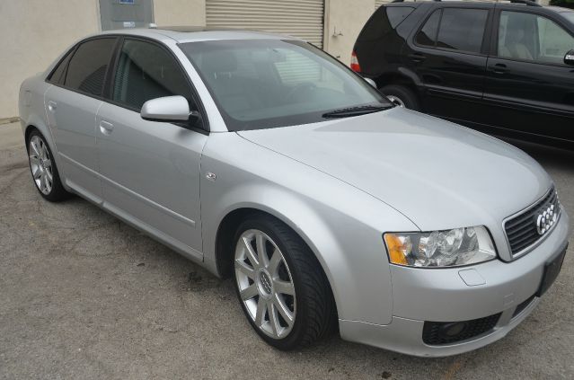 Audi A4 2004 photo 14