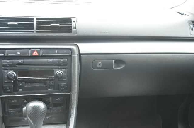 Audi A4 2004 photo 5