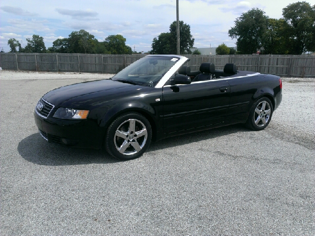 Audi A4 2004 photo 2