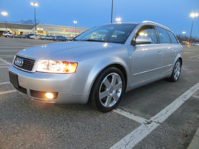 Audi A4 2004 photo 1