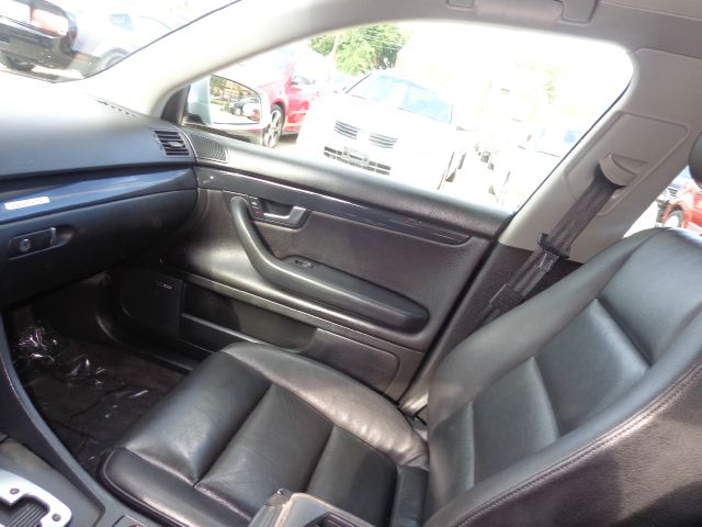 Audi A4 2004 photo 18