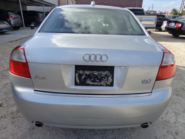 Audi A4 2004 photo 22