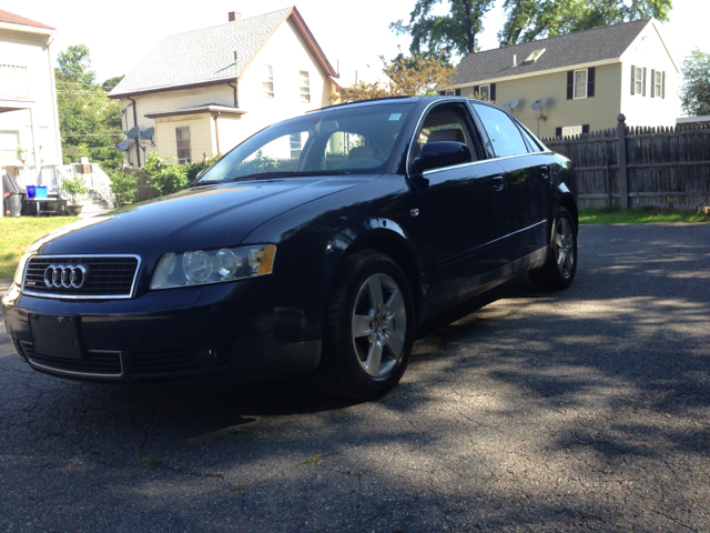 Audi A4 2004 photo 1