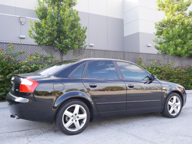 Audi A4 2005 photo 1