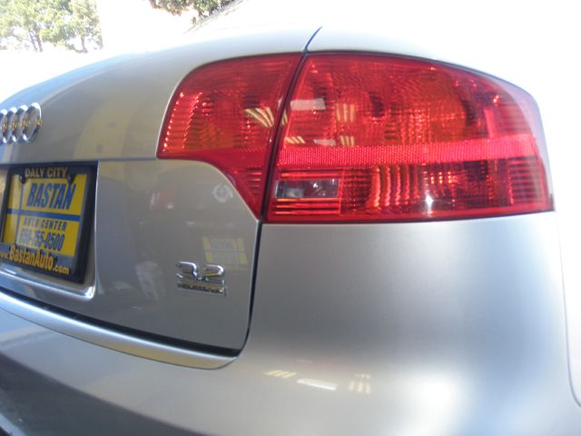 Audi A4 2005 photo 22