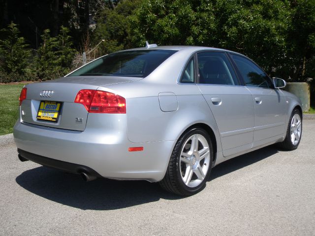 Audi A4 2005 photo 24