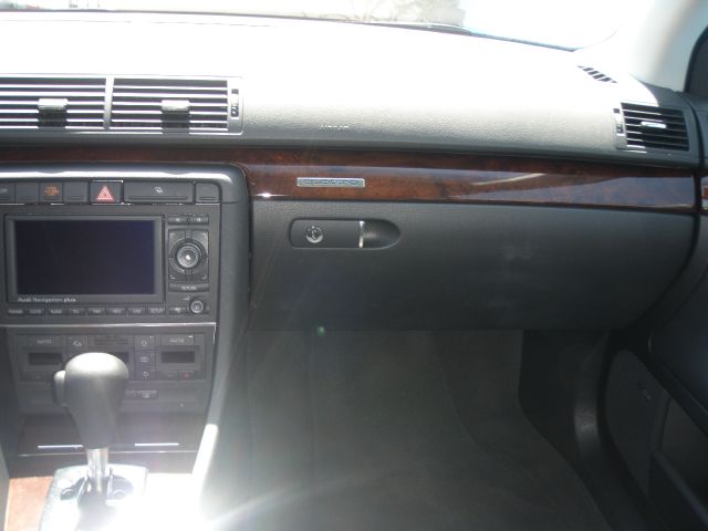 Audi A4 2005 photo 4