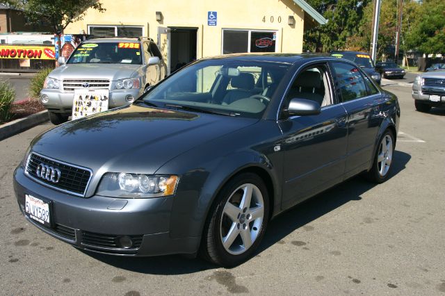 Audi A4 2005 photo 4