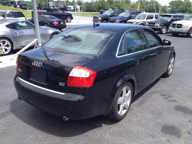 Audi A4 2005 photo 11