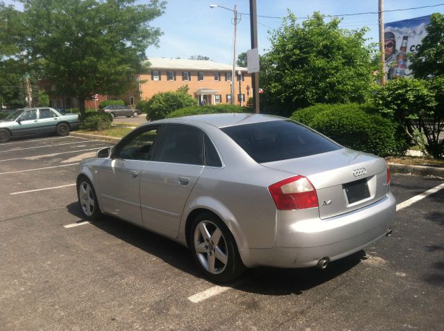 Audi A4 2005 photo 11