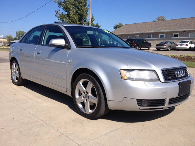 Audi A4 2005 photo 2