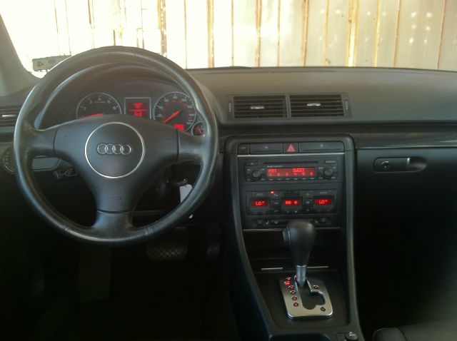 Audi A4 2005 photo 16