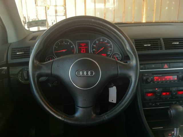 Audi A4 2005 photo 17