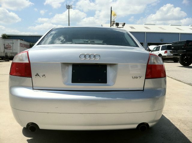 Audi A4 2005 photo 21