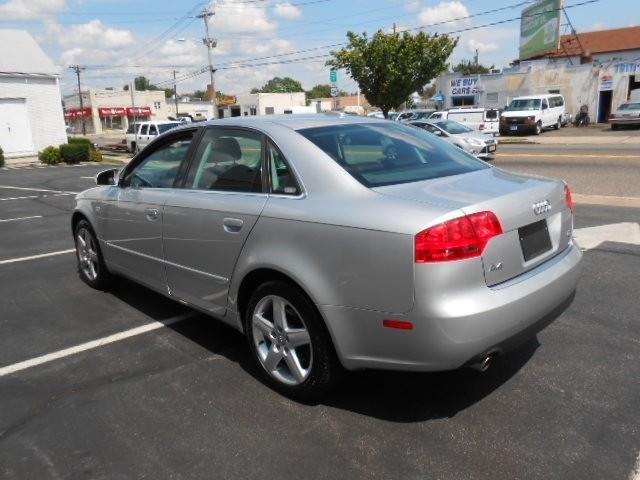 Audi A4 2005 photo 2