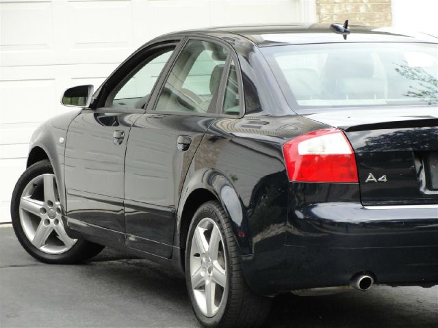 Audi A4 2005 photo 17