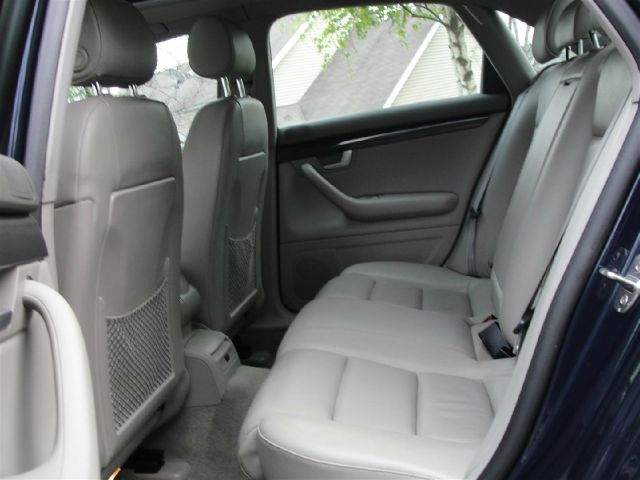 Audi A4 2005 photo 32