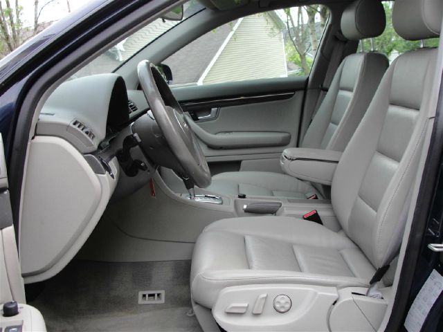 Audi A4 2005 photo 34