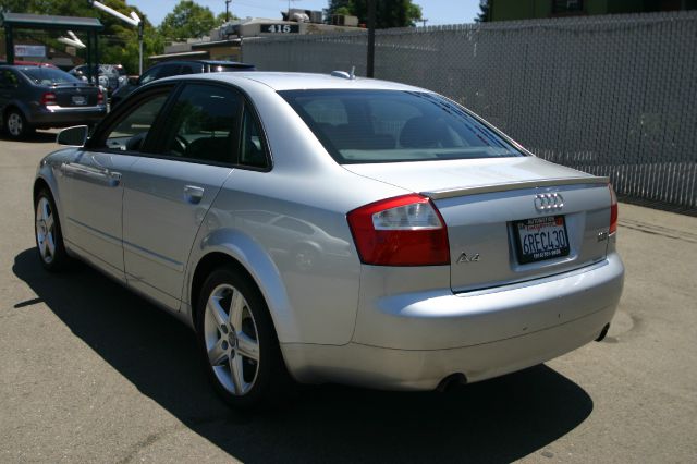 Audi A4 2005 photo 10