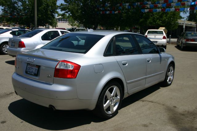 Audi A4 2005 photo 14