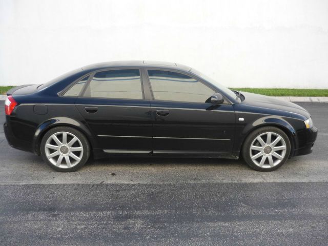 Audi A4 2005 photo 1