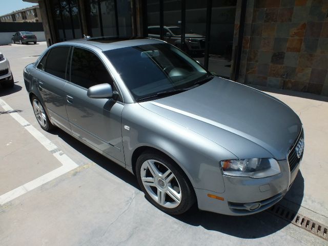 Audi A4 2005 photo 2