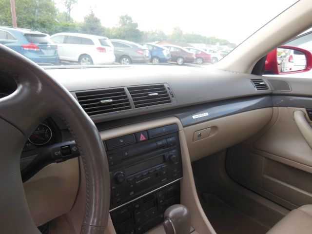 Audi A4 2005 photo 4