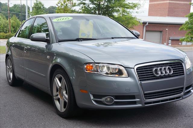 Audi A4 2005 photo 12