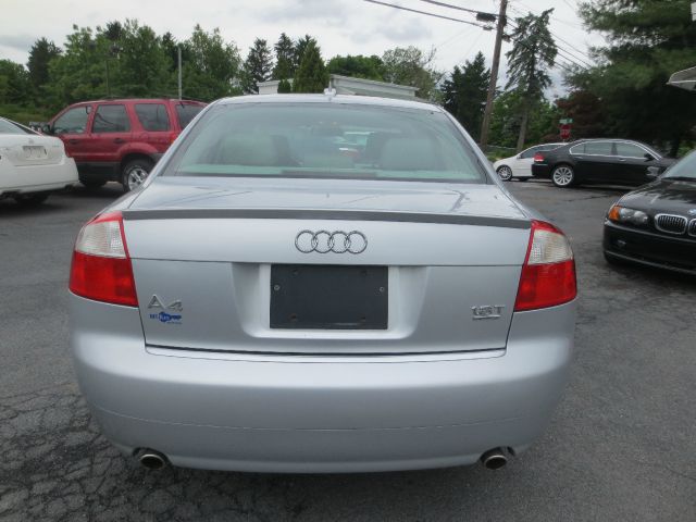 Audi A4 2005 photo 1