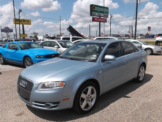 Audi A4 2005 photo 2