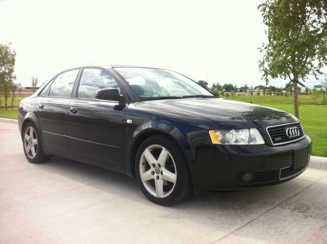 Audi A4 2005 photo 2