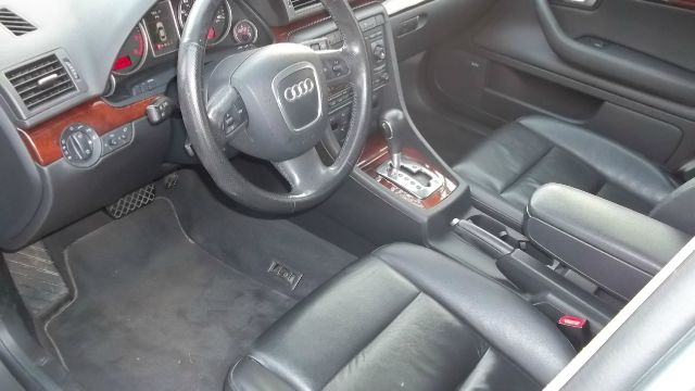 Audi A4 2005 photo 2