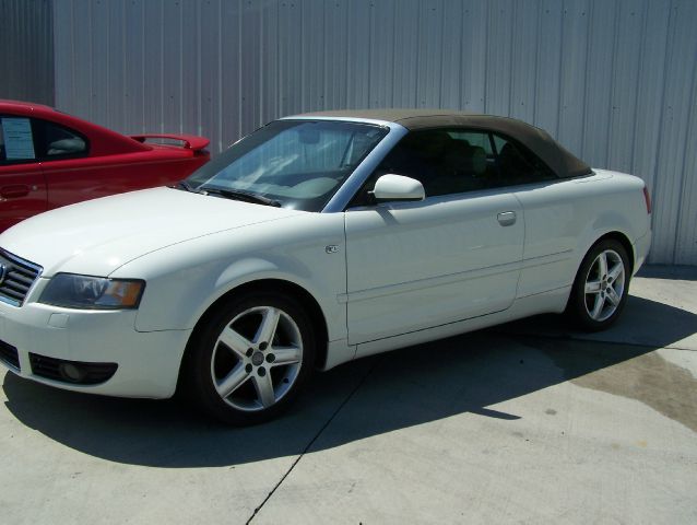 Audi A4 2005 photo 2