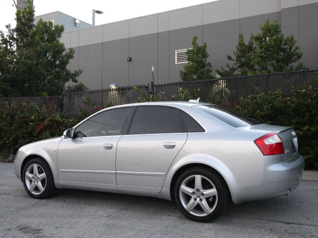 Audi A4 2005 photo 1