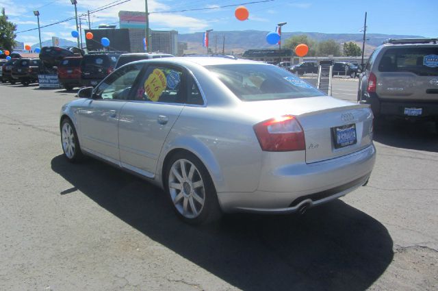 Audi A4 2005 photo 1