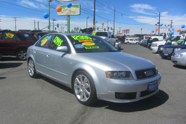 Audi A4 2005 photo 4