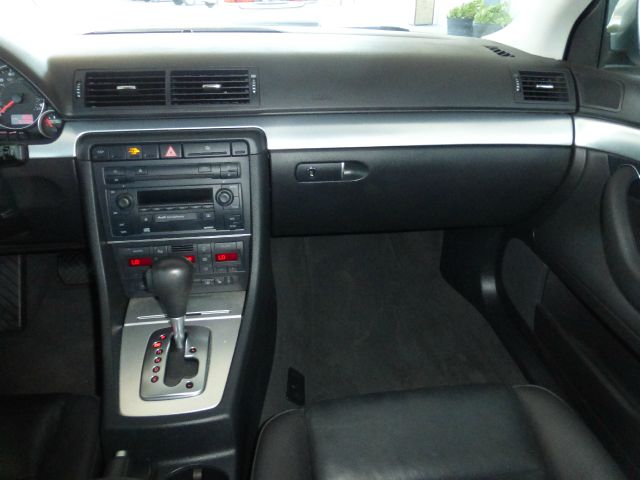 Audi A4 2006 photo 18