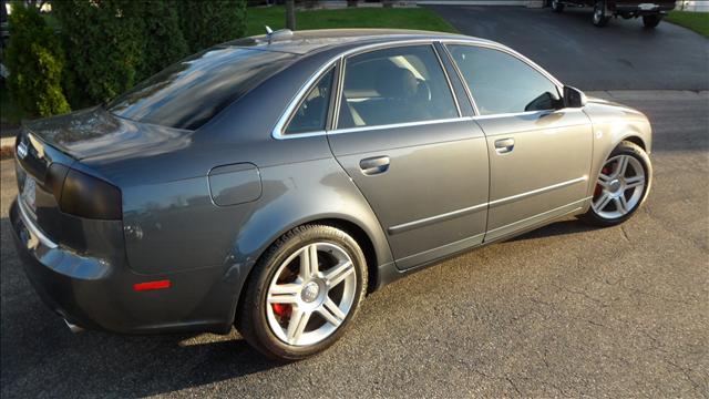 Audi A4 2006 photo 2