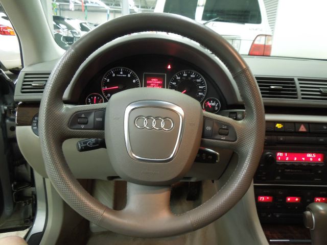 Audi A4 2006 photo 13