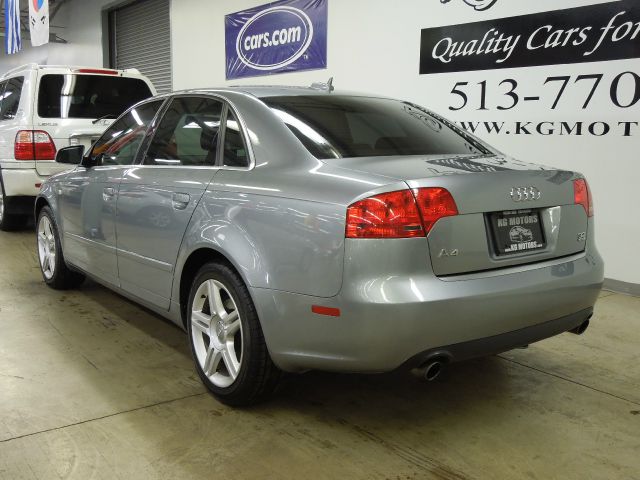 Audi A4 2006 photo 23