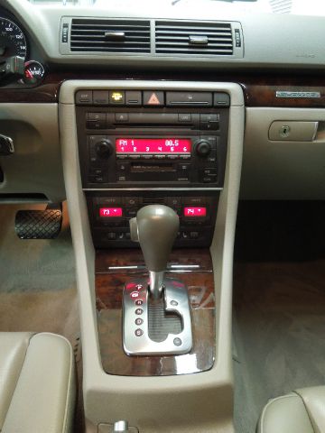 Audi A4 2006 photo 5