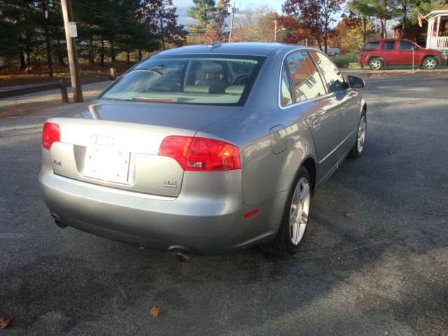 Audi A4 2006 photo 2