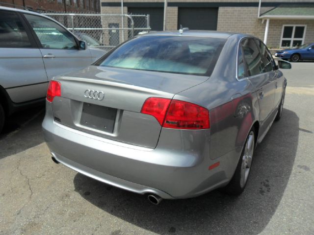 Audi A4 2006 photo 8