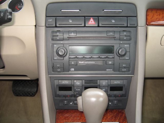 Audi A4 2006 photo 2