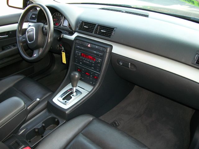 Audi A4 2006 photo 1