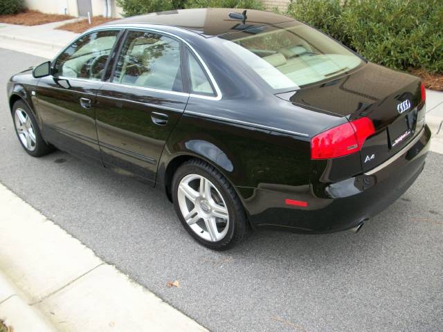 Audi A4 2006 photo 2