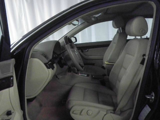 Audi A4 2006 photo 2