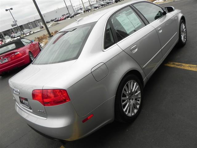 Audi A4 2006 photo 2